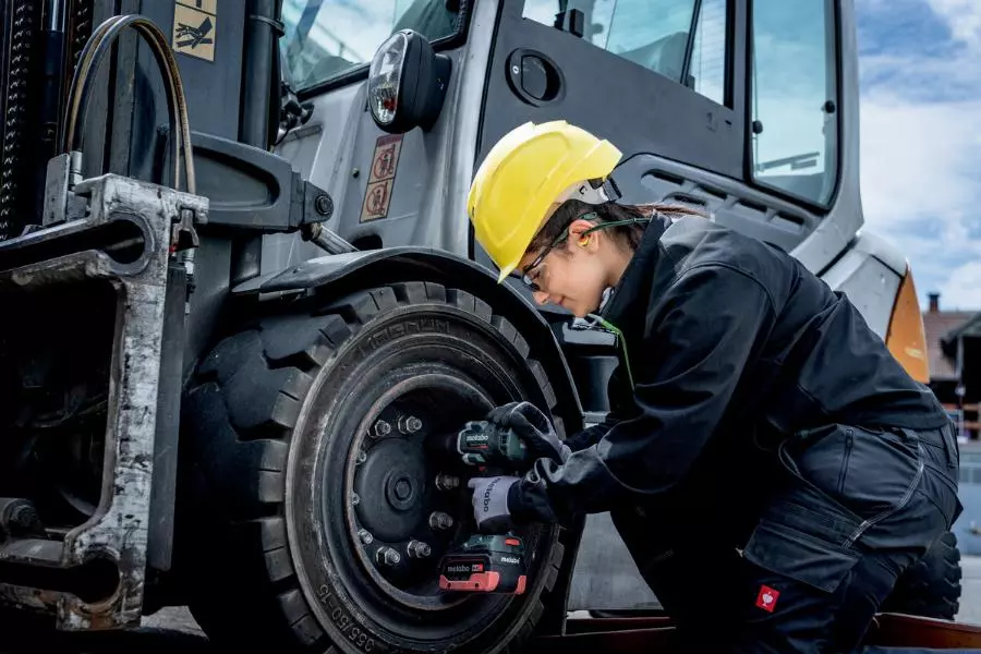 Visseuse à Chocs METABO SSW 18 LTX 800 BL - 2 Batteries 5.5 Ah + Chargeur - 602403660 4 Visseuse à Chocs METABO SSW 18 LTX 800 BL - 2 Batteries 5.5 Ah + Chargeur - 602403660 – Image 2