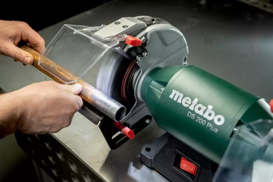 Touret à Meuler METABO DS 200 PLUS - Ø 200 X 25 X 32 Mm - 604125000 4 Touret à Meuler METABO DS 200 PLUS - Ø 200 X 25 X 32 Mm - 604125000 – Image 2