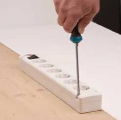 Multiprise Bremounta 6 Prises BRENNENSTUHL - 3m - H05VV-F3G1.5 Avec Interrupteur - Blanc - 1150651326 9 Multiprise Bremounta 6 Prises BRENNENSTUHL - 3m - H05VV-F3G1.5 Avec Interrupteur - Blanc - 1150651326 -Maxouti Magasin APA20076 4