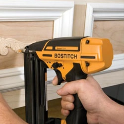 Bostitch Cloueur Pneumatique BT1855SPE-E BOSTITICH Pointes 15 à 55 Mm - BT1855SPE-E 4 Bostitch Cloueur Pneumatique BT1855SPE-E BOSTITICH Pointes 15 à 55 Mm - BT1855SPE-E – Image 2