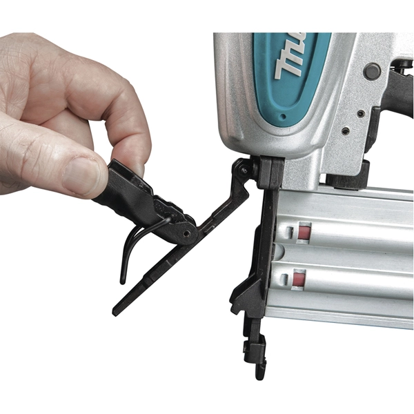 Cloueur Pneumatique 8,3 Bar 15 à 50 Mm MAKITA - AF506 4 Cloueur Pneumatique 8,3 Bar 15 à 50 Mm MAKITA - AF506 – Image 2