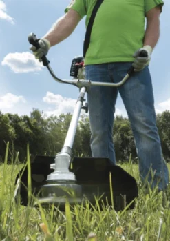 Débroussailleuse BCH3300-100PB SCHEPPACH + 2ème Bobine + Harnais - 5910701904 9 Débroussailleuse BCH3300-100PB SCHEPPACH + 2ème Bobine + Harnais - 5910701904 -Maxouti Magasin SCHE0093 4