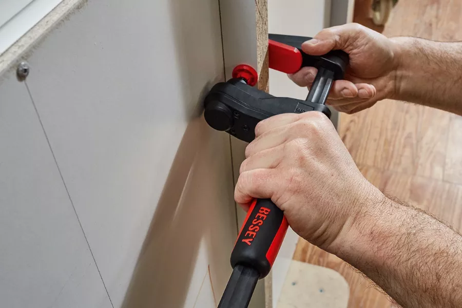 Serre-joint à Engrenage Gearklamp BESSEY - Serrage 600 Mm Saillie 60 Mm Rail 19 X 6 Mm - GK60 11 Serre-joint à Engrenage Gearklamp BESSEY - Serrage 600 Mm Saillie 60 Mm Rail 19 X 6 Mm - GK60 – Image 9