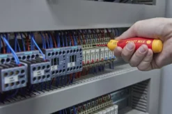 Tournevis Porte-embout WIHA PocketMax Isolé 1000V + 4 Embouts Isolés Slim - 45296 12 Tournevis Porte-embout WIHA PocketMax Isolé 1000V + 4 Embouts Isolés Slim - 45296 -Maxouti Magasin anw sb283109040 pocketmax electric verteilerkasten 03