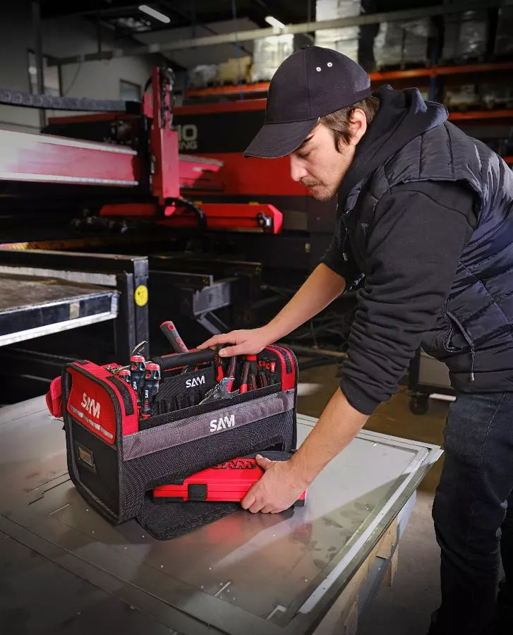 Caisse à Outils Textile 39L + 100 Outils De Maintenance SAM OUTILLAGE - CP-100-BAG1N 5 Caisse à Outils Textile 39L + 100 Outils De Maintenance SAM OUTILLAGE - CP-100-BAG1N – Image 3